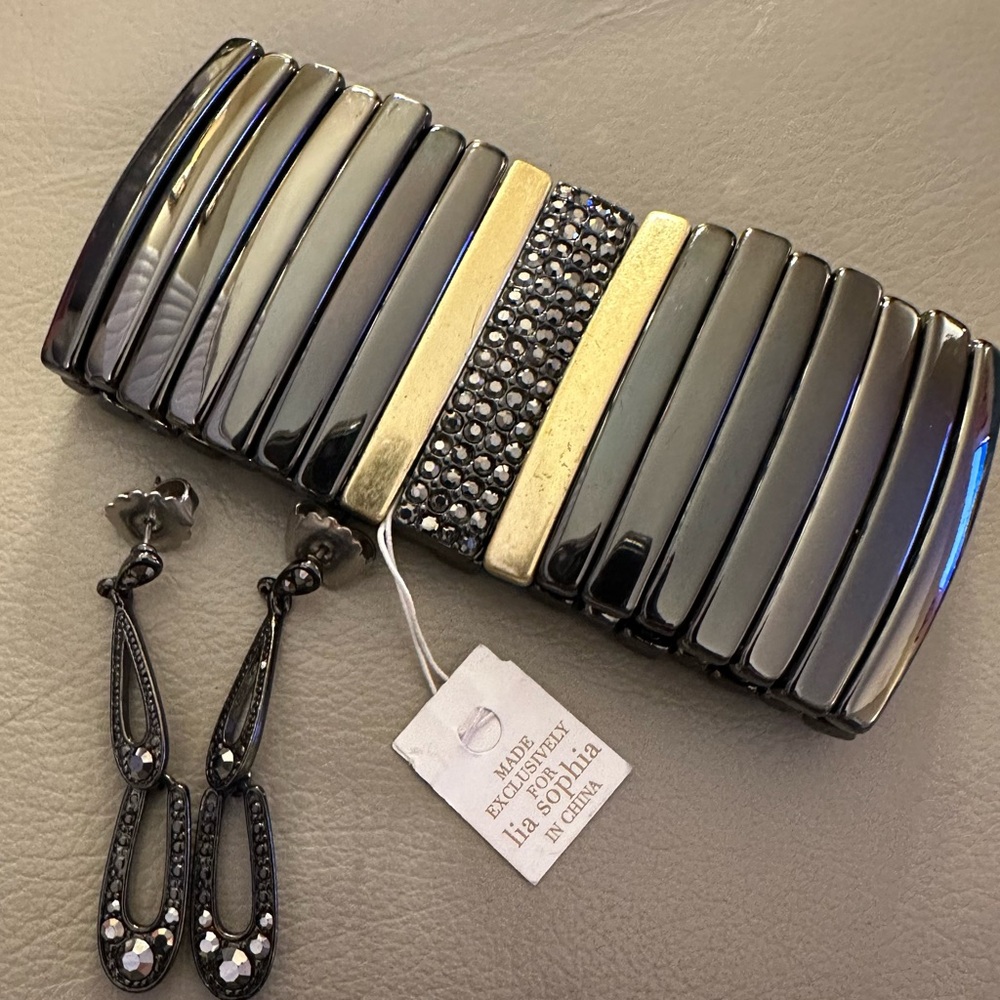 Lia Sophia Bracelet & Earring Set (NWT)